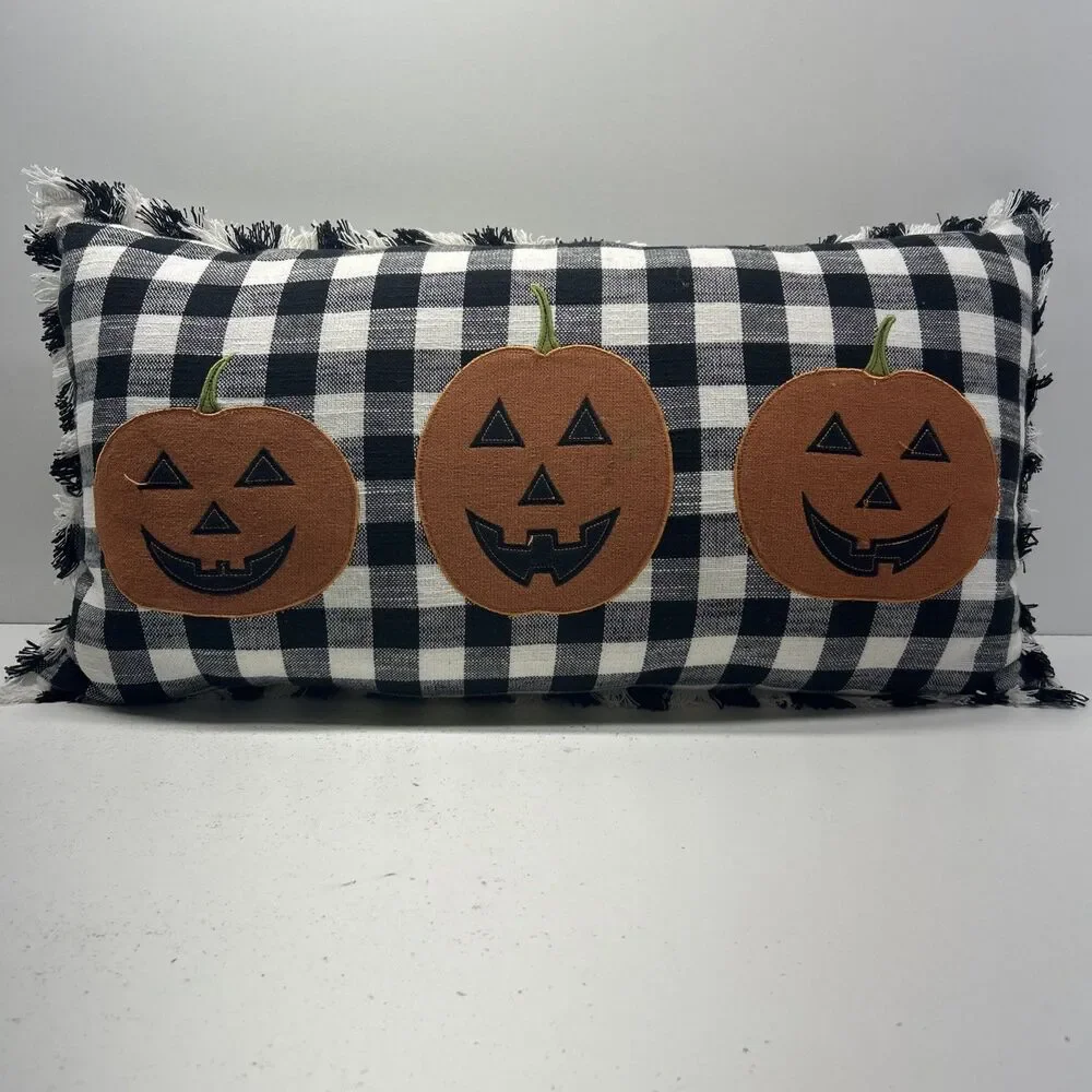 Halloween jack-o’-lantern pillow 14X26 ‼️Read Desc‼️